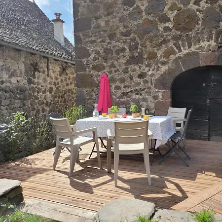 Casa vacanze Maison De Charme Renovee Avec Terrasse Et Cheminee, Proche Randos Et Chateaux - Tournemire - Fr-1-742-222